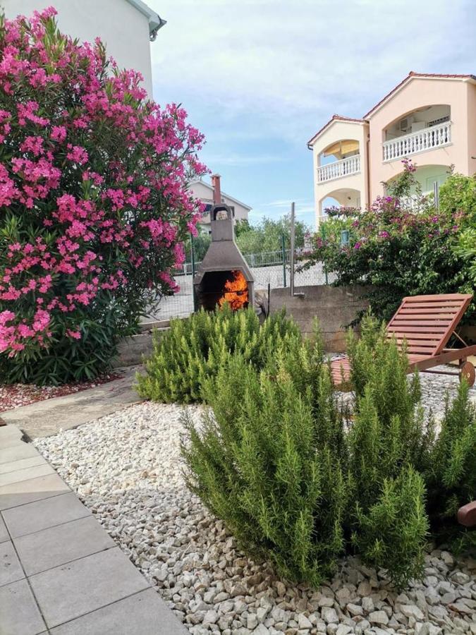 Apartments Beachwalk Heaven Milica 斯里马 外观 照片