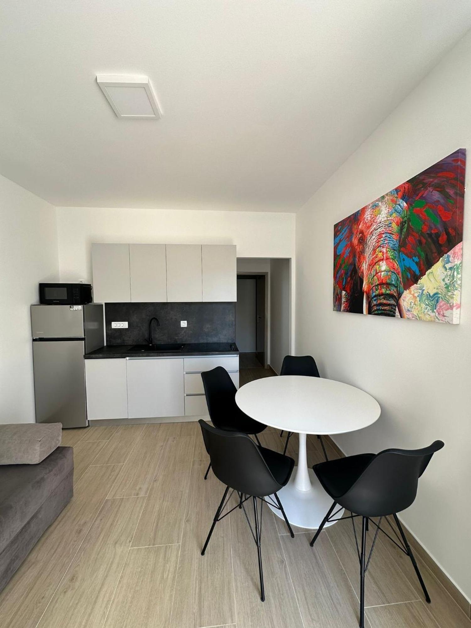 Apartments Beachwalk Heaven Milica 斯里马 外观 照片